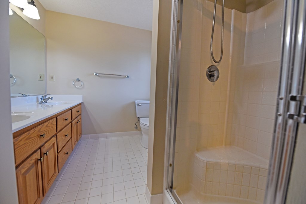 419334 Young Harris Condominium
