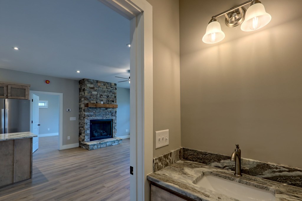 419340 Hiawassee Residential