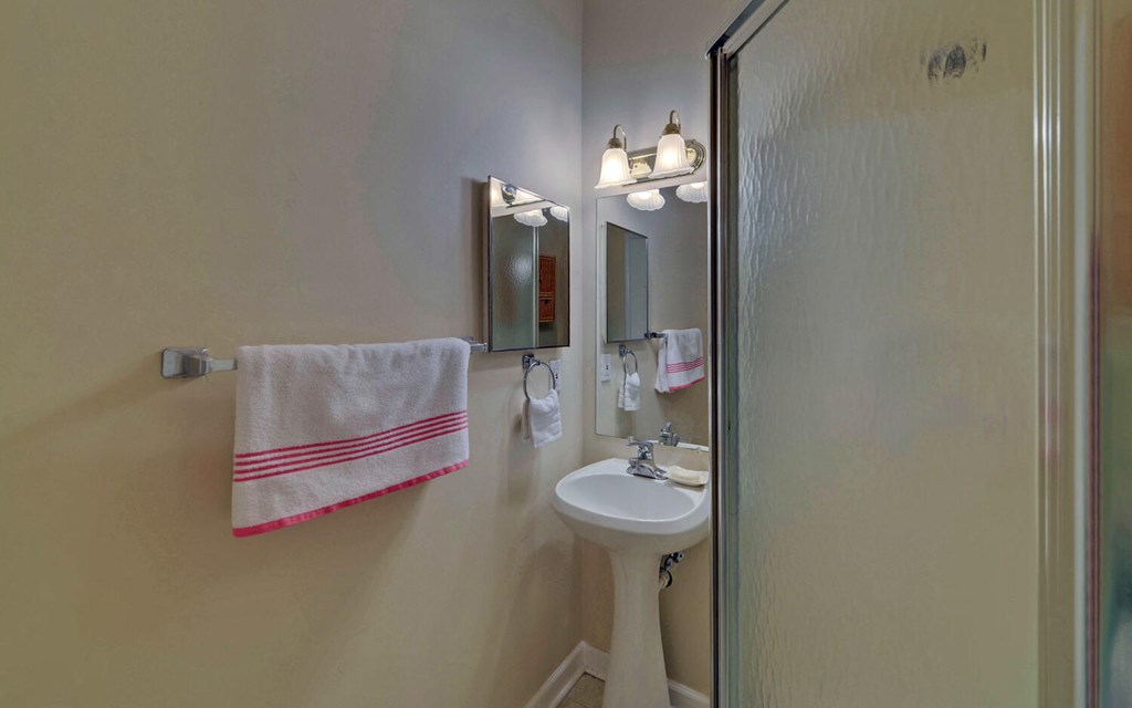 419357 Hiawassee Condominium