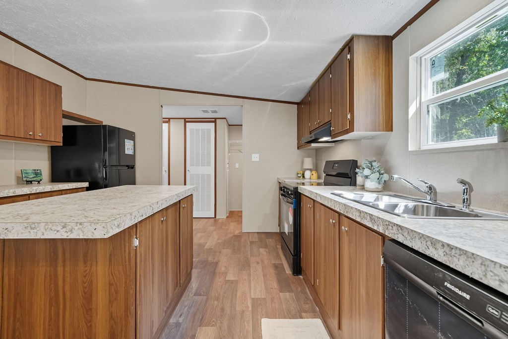 419376 Ball Ground Residential