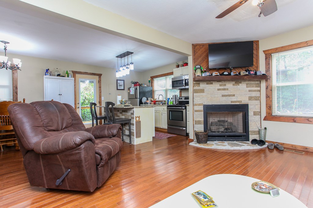 419383 Murphy Residential