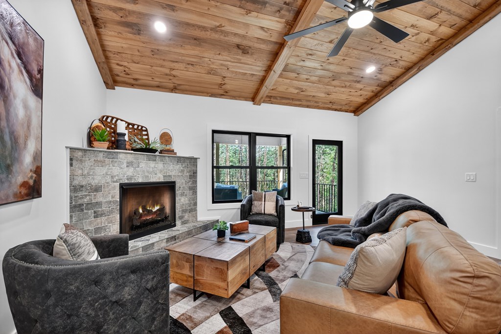 419394 Blue Ridge Residential