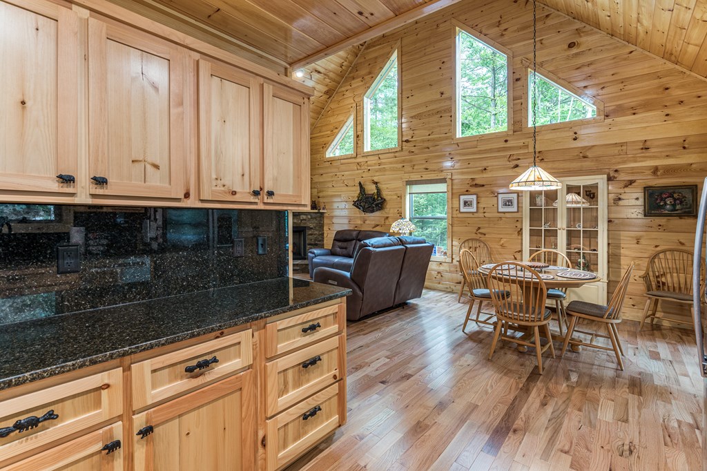 419409 Murphy Residential
