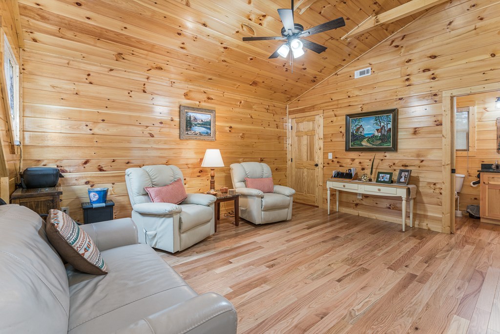 419409 Murphy Residential