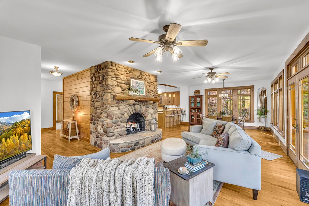 419414 Cherry Log Residential