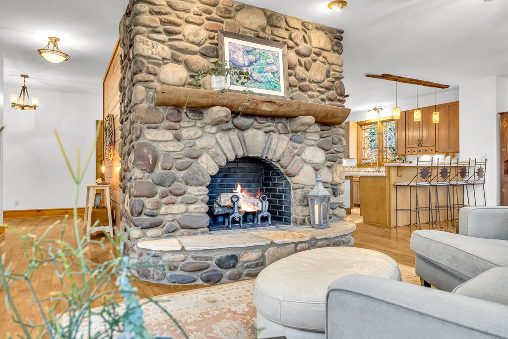 419414 Cherry Log Residential