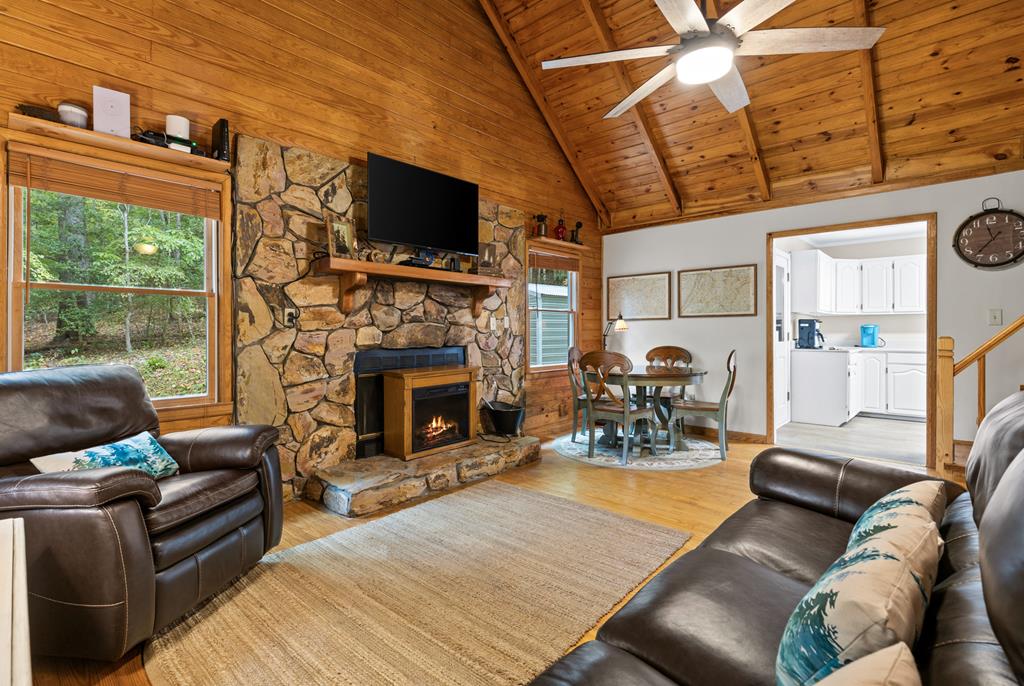 419451 Suches Residential