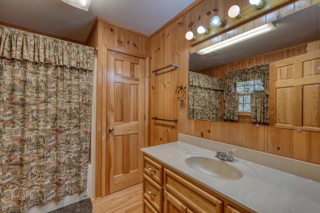 419462 Hiawassee Residential