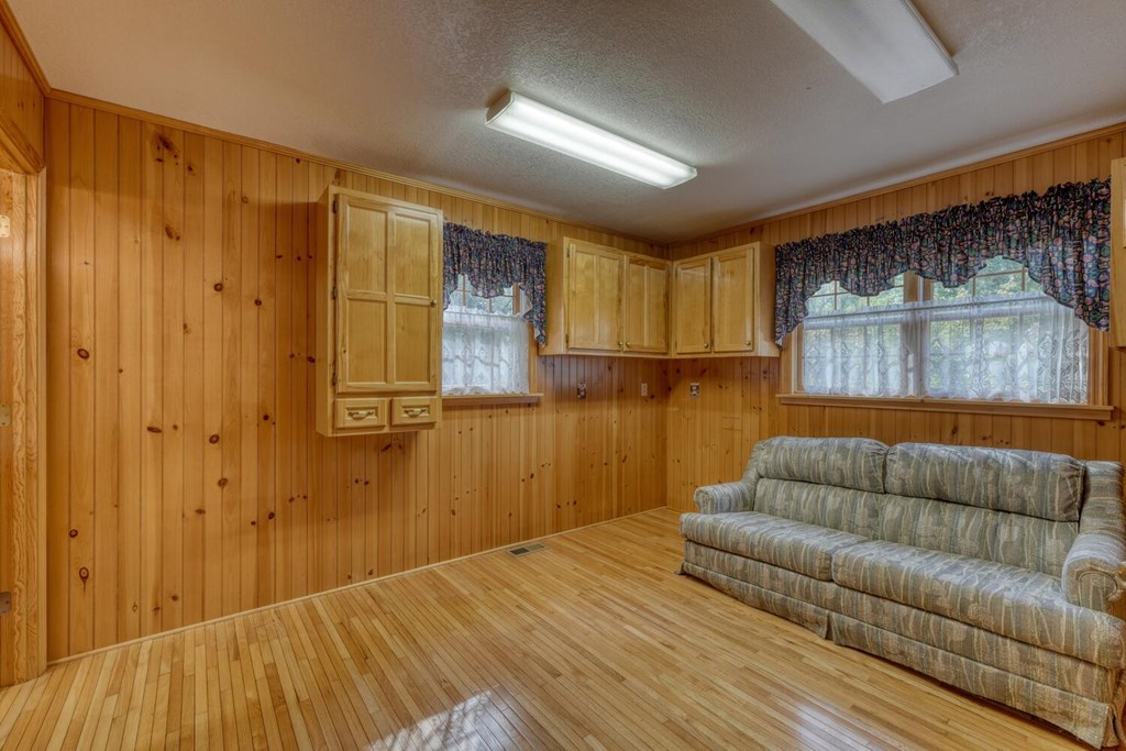 419462 Hiawassee Residential