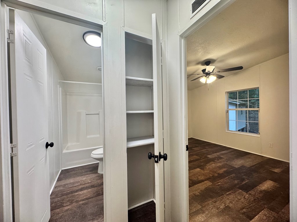 419468 Murphy Residential