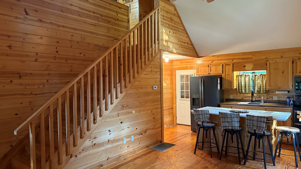 419472 Young Harris Residential