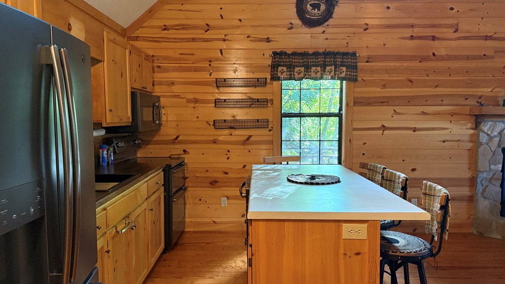 419472 Young Harris Residential