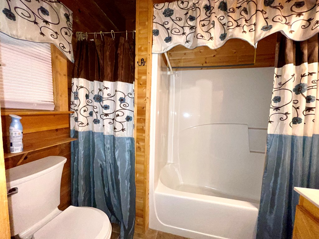 419481 Hayesville Residential