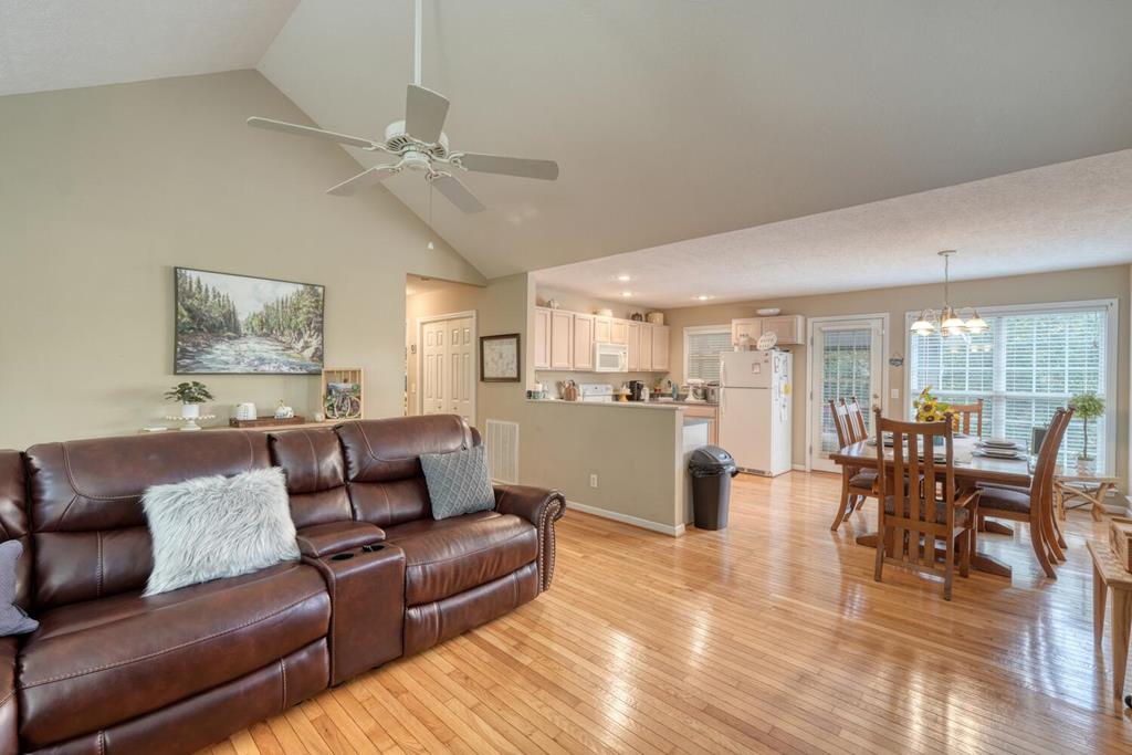 419484 Hiawassee Residential