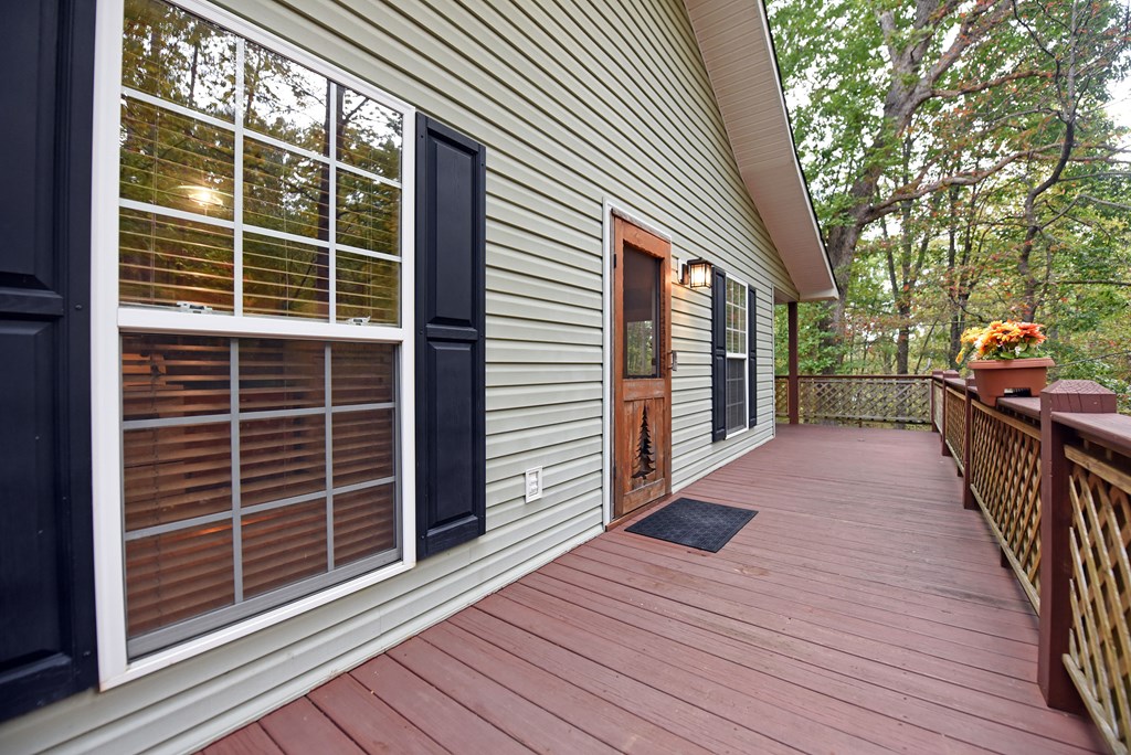 419498 Young Harris Residential