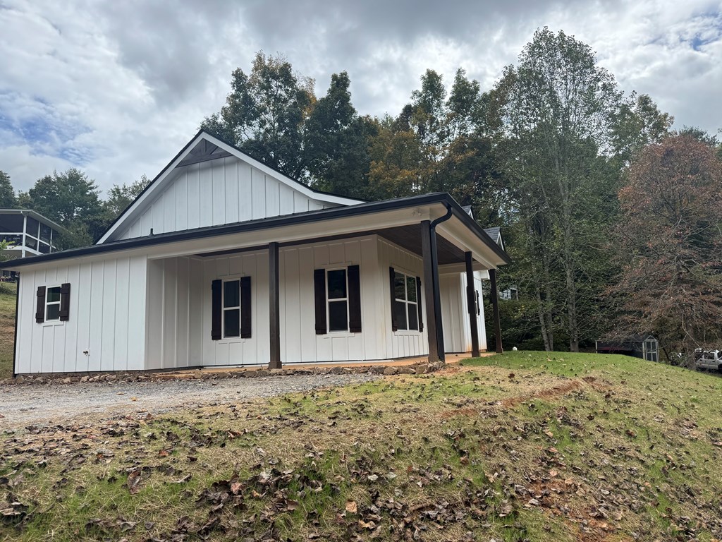 419499 Hayesville Residential