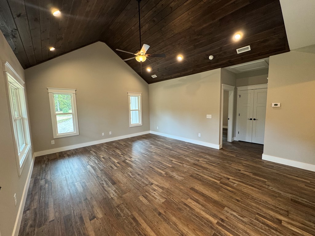 419499 Hayesville Residential