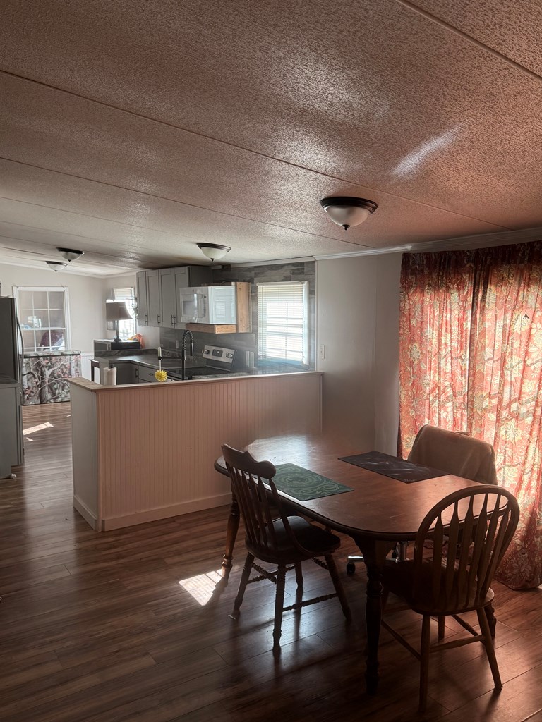 419549 Young Harris Residential