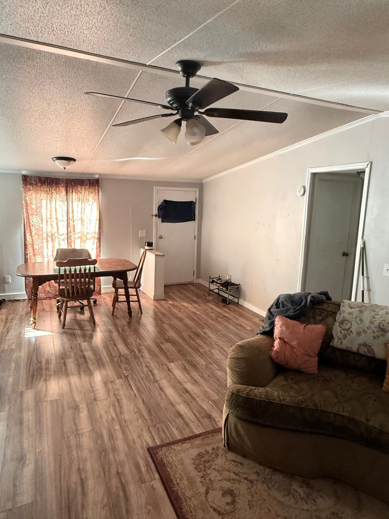 419549 Young Harris Residential