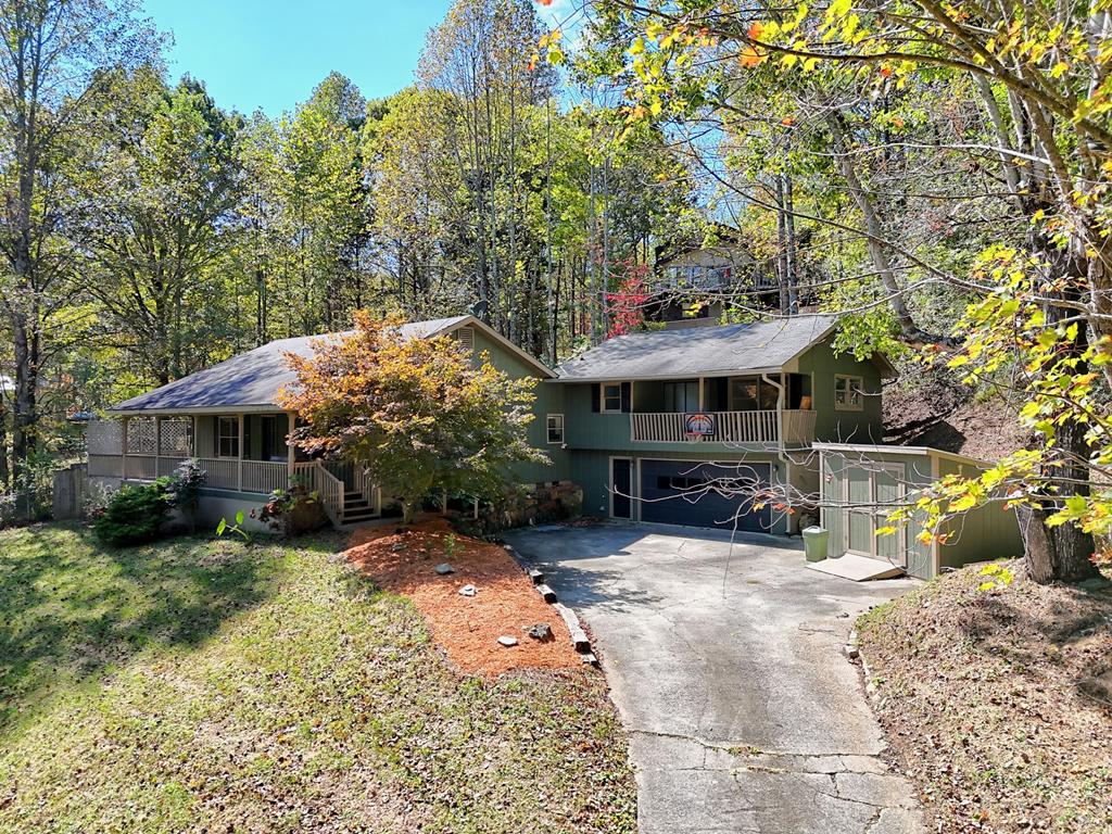 419561 Young Harris Residential