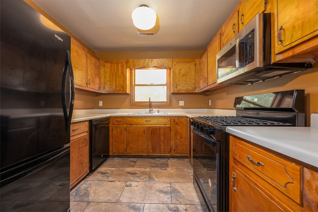 419562 Andrews Residential