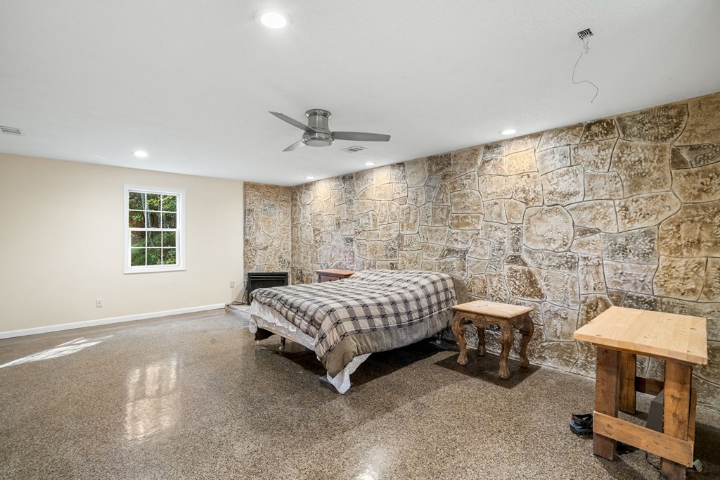 419564 Hiawassee Residential