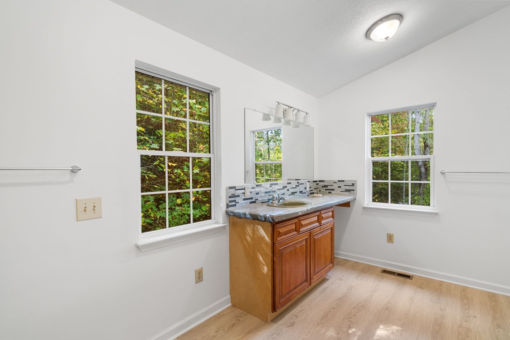 419564 Hiawassee Residential