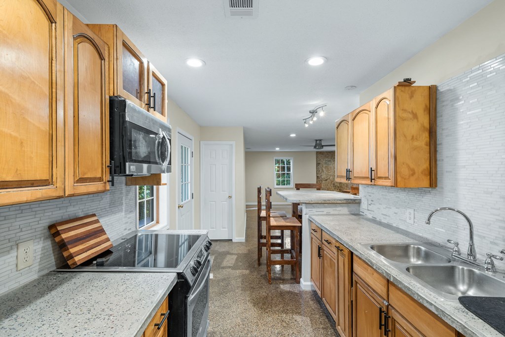 419564 Hiawassee Residential