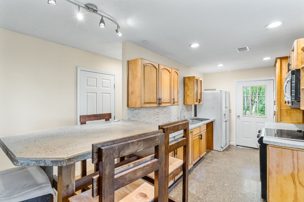 419564 Hiawassee Residential