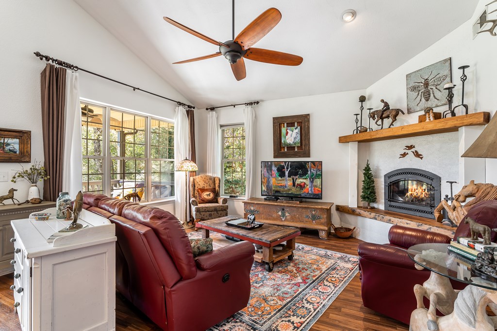 419569 Murphy Residential
