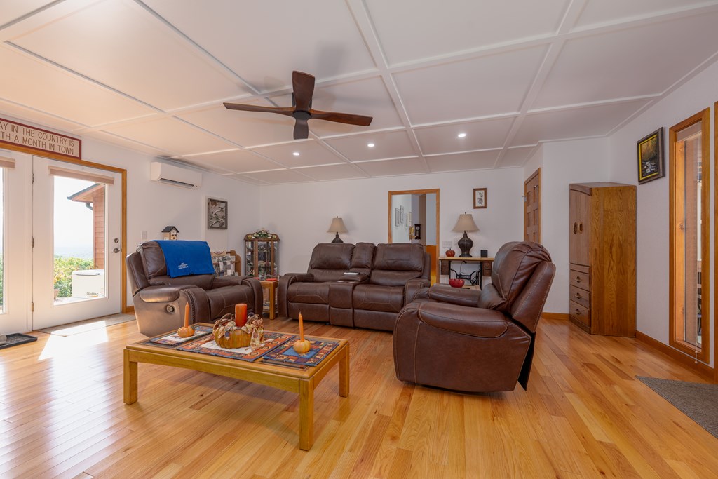 419574 Murphy Residential