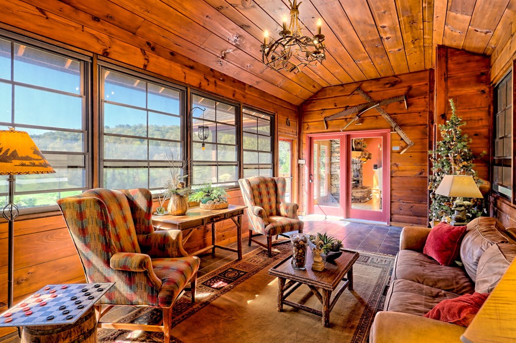 419586 Blairsville Residential