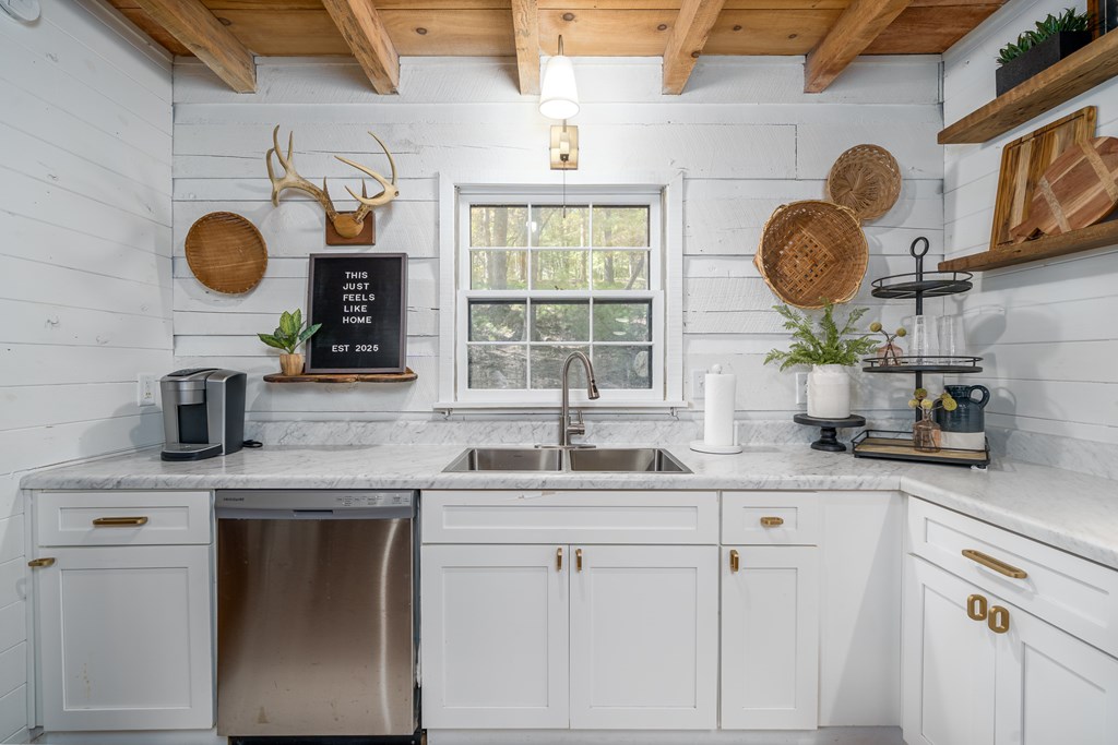 419587 Blue Ridge Residential