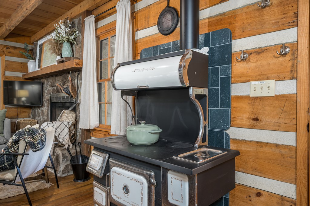 419587 Blue Ridge Residential