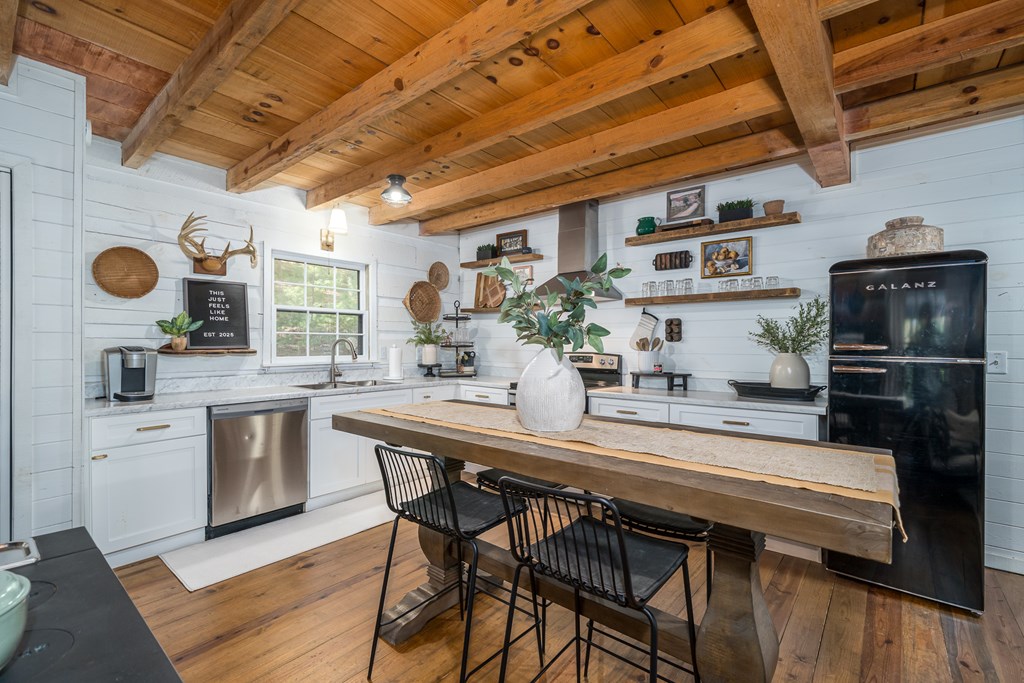 419587 Blue Ridge Residential