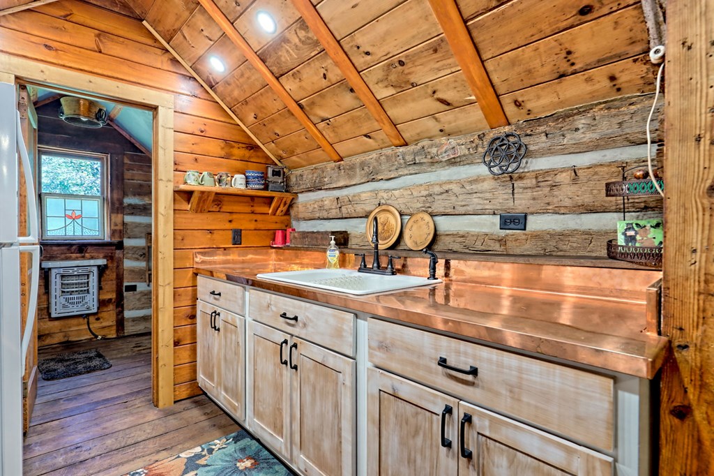 419588 Hayesville Residential