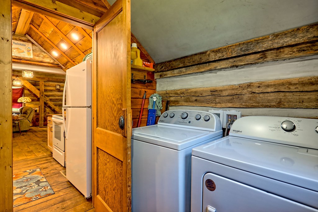 419588 Hayesville Residential