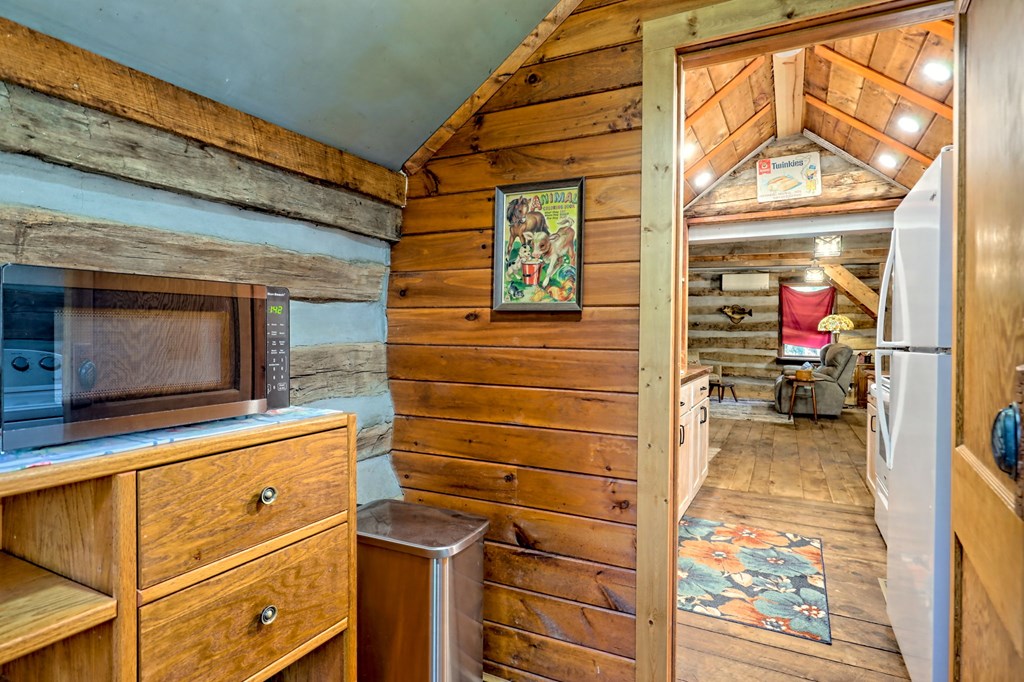 419588 Hayesville Residential