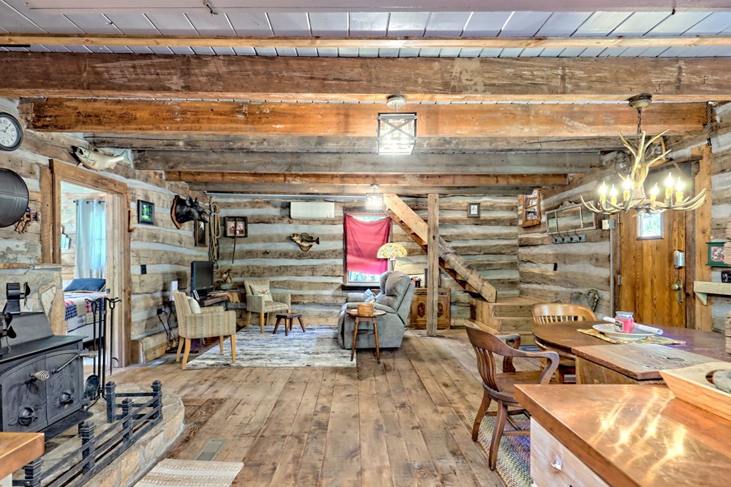 419588 Hayesville Residential