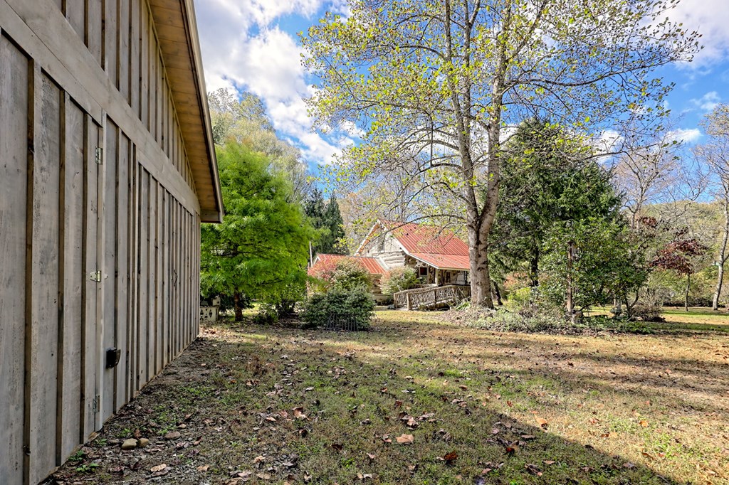 419588 Hayesville Residential