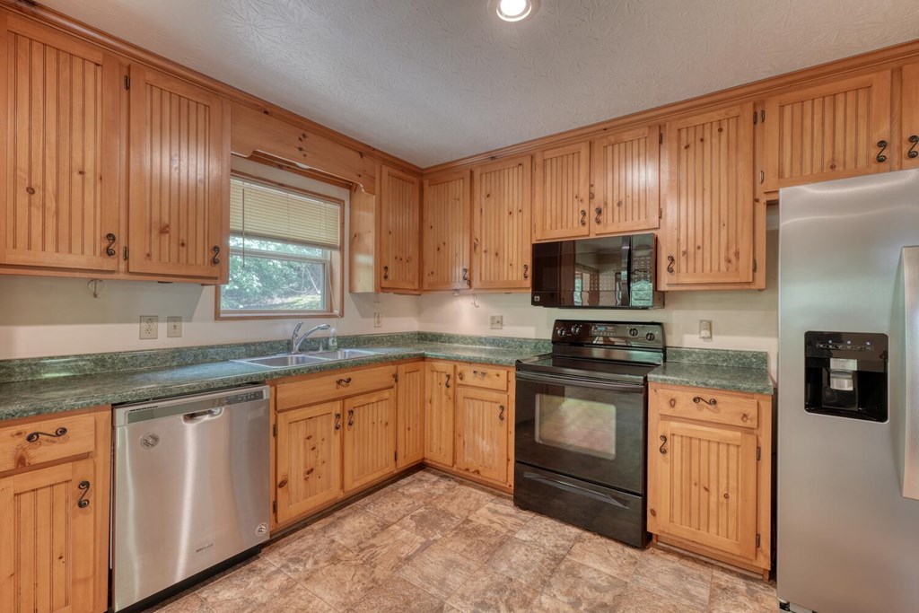 419589 Blairsville Residential