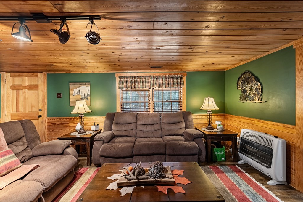 419590 Ellijay Residential