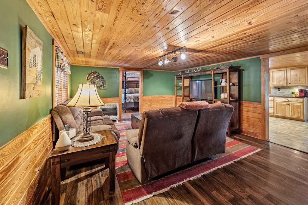 419590 Ellijay Residential