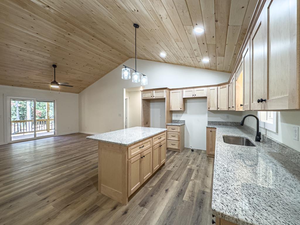 419593 Murphy Residential