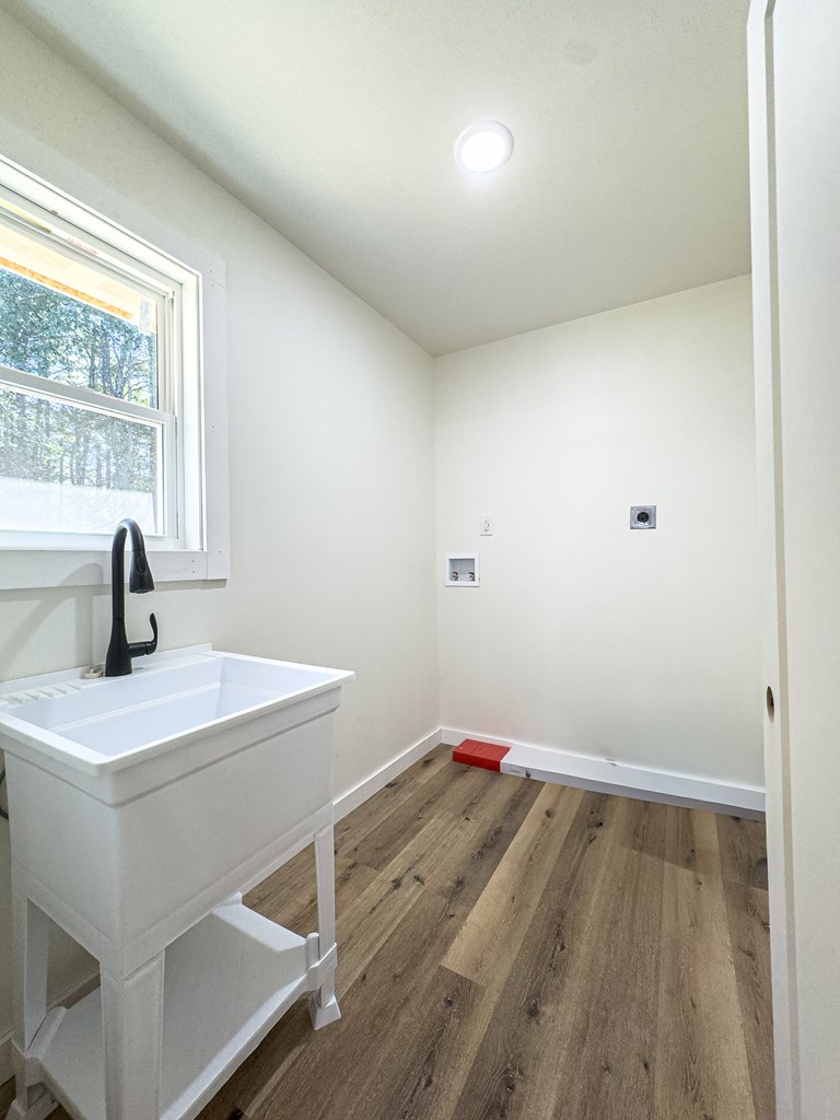 419593 Murphy Residential