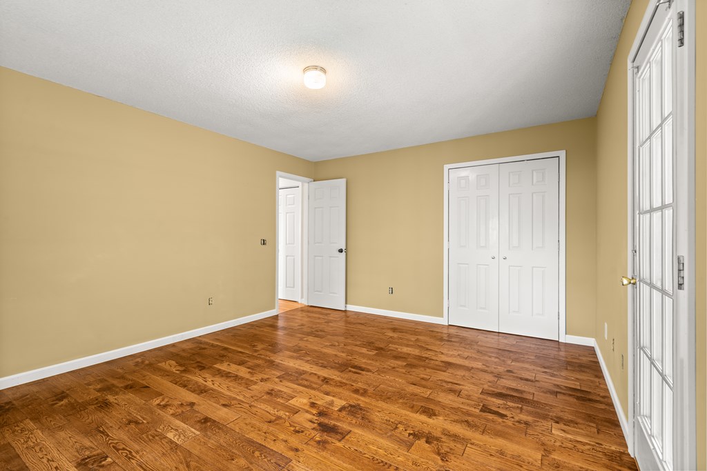 419604 Hayesville Residential
