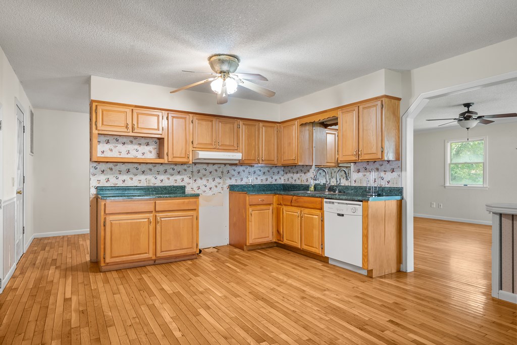 419604 Hayesville Residential