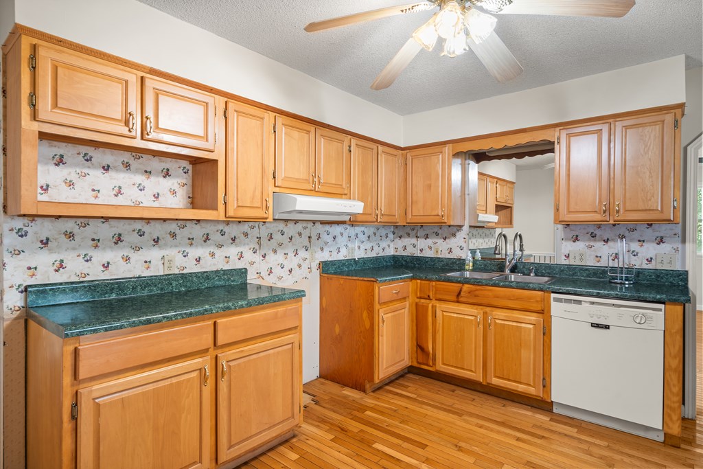 419604 Hayesville Residential