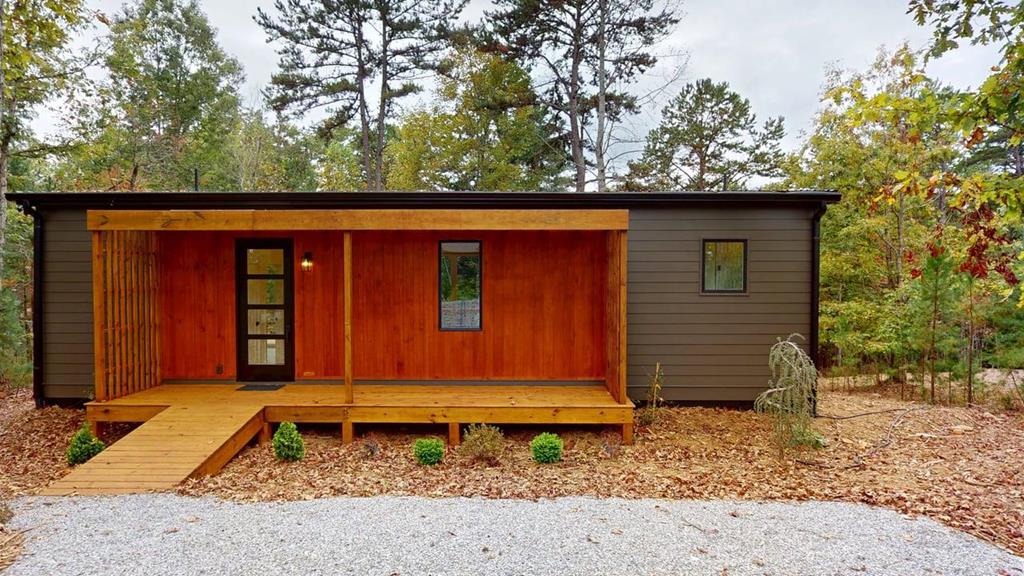 419608 Young Harris Residential