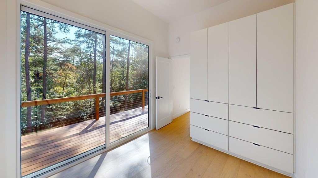 419609 Young Harris Residential